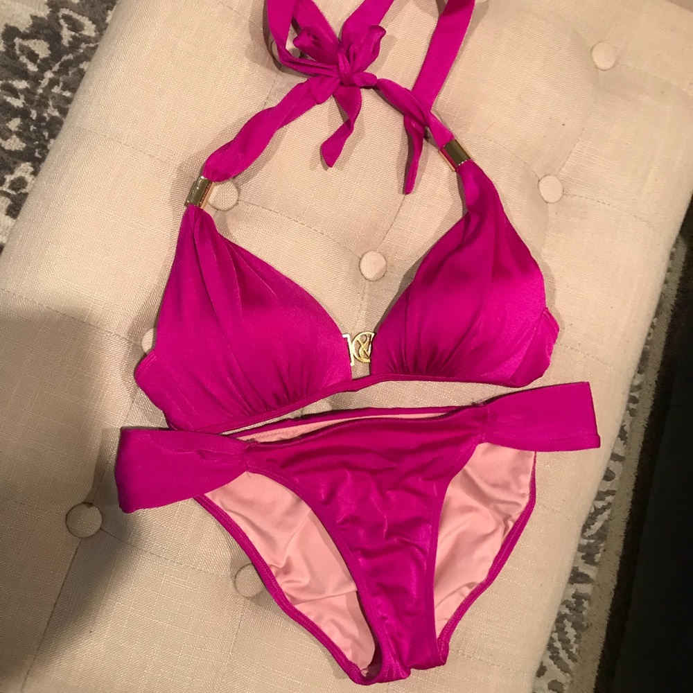 Victoria’s Secret bikini